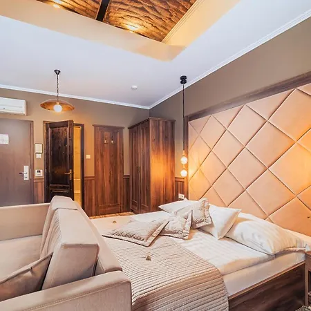 Komlo Hotel Gyula
