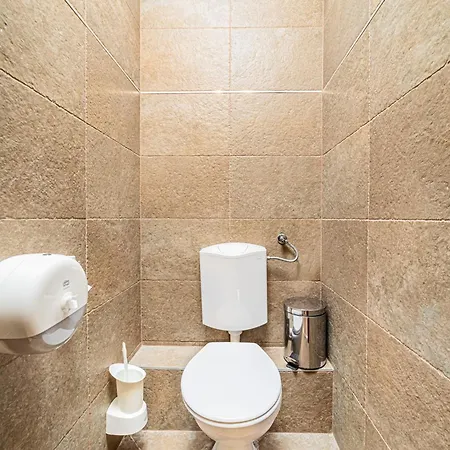 Komlo Hotel 4*