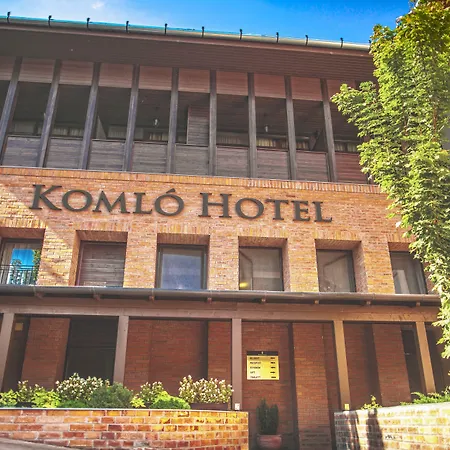 Komlo ホテル