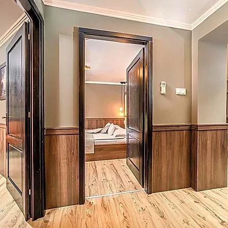 Komlo Hotel