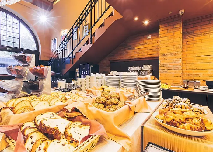 Komlo 호텔 귤러